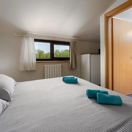 Appartement Mala 1 Mit Pool *