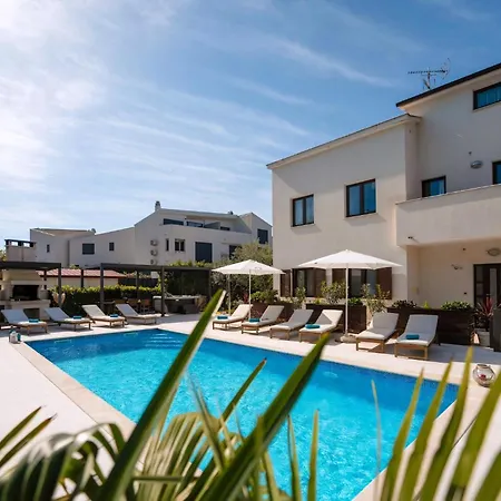 Mala 1 Mit Pool * Funtana